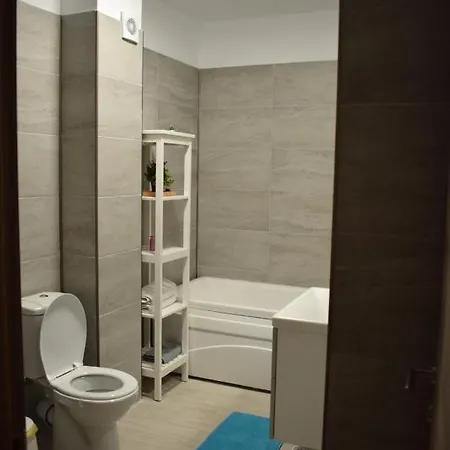 Willow By The Sea By Alz 那沃达利