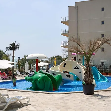 Willow Alessi Pool & 3* Năvodari